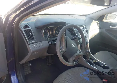 2013 Hyundai Sonata Gls z USA, uszkodzony, nr VIN 5NPEB4AC0DH568371